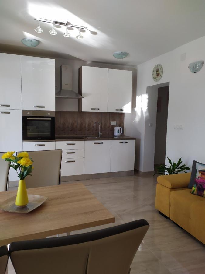 Apartmani Mira Nin Zewnętrze zdjęcie