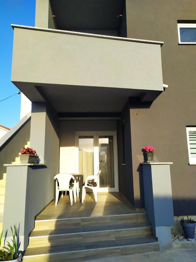 Apartmani Mira Nin Zewnętrze zdjęcie