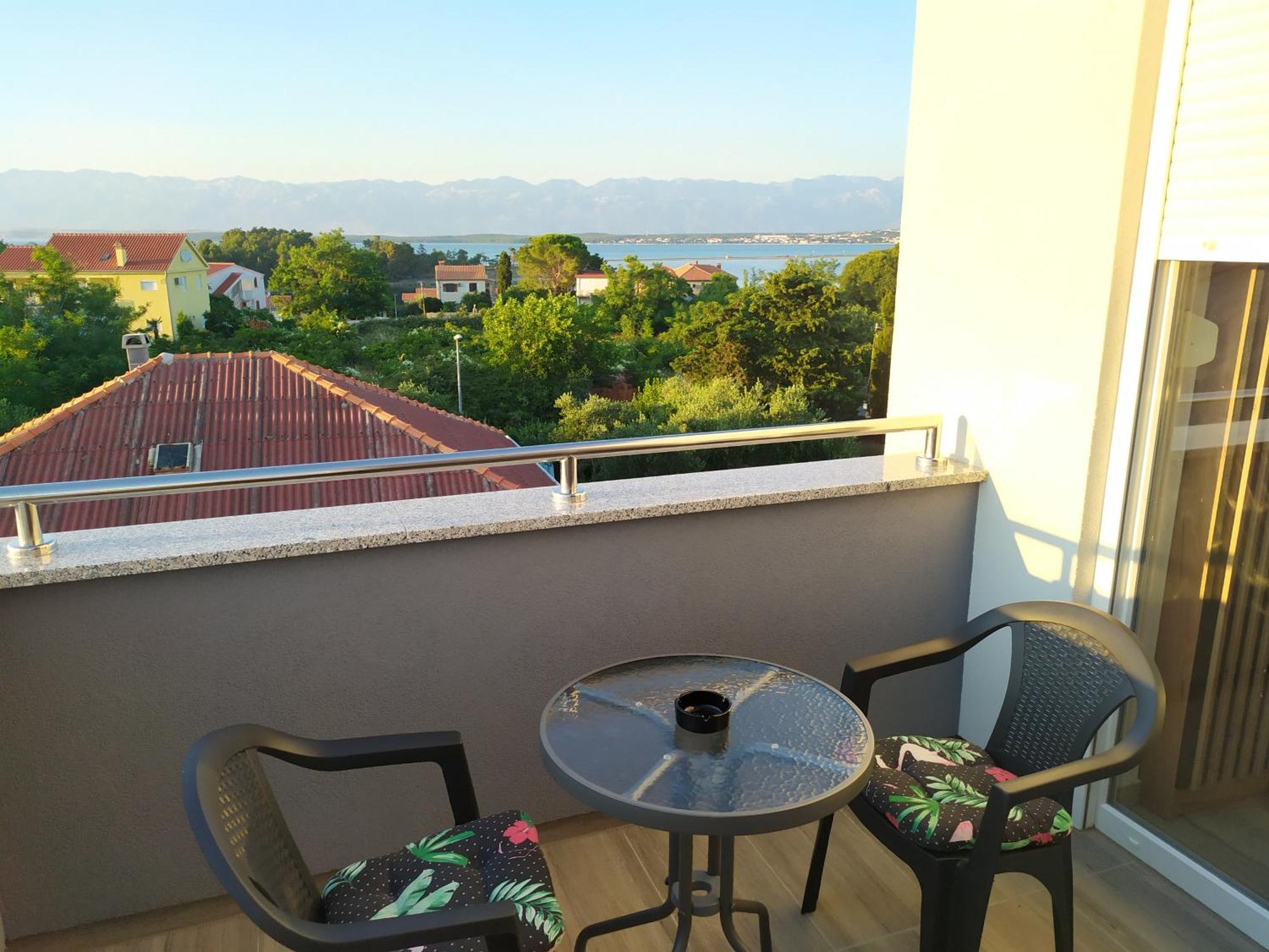 Apartmani Mira Nin Zewnętrze zdjęcie